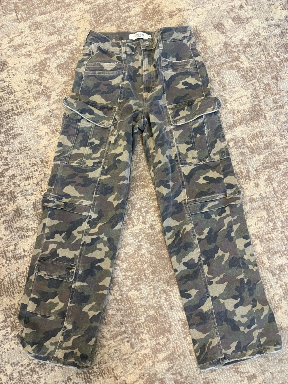 Women’s Straight Leg Cargo Jeans in Green Camo